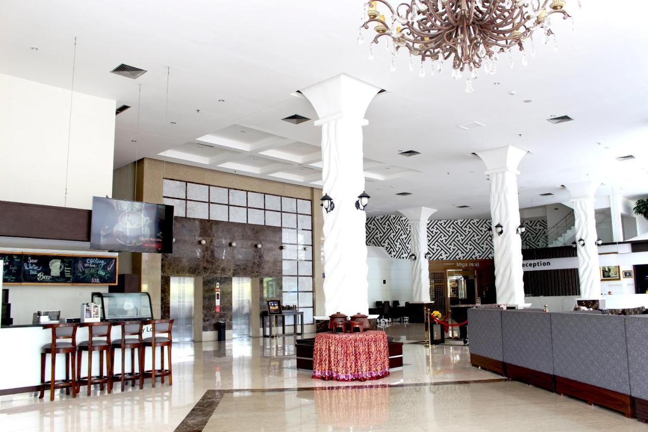 Forbis Hotel Serang Exterior photo