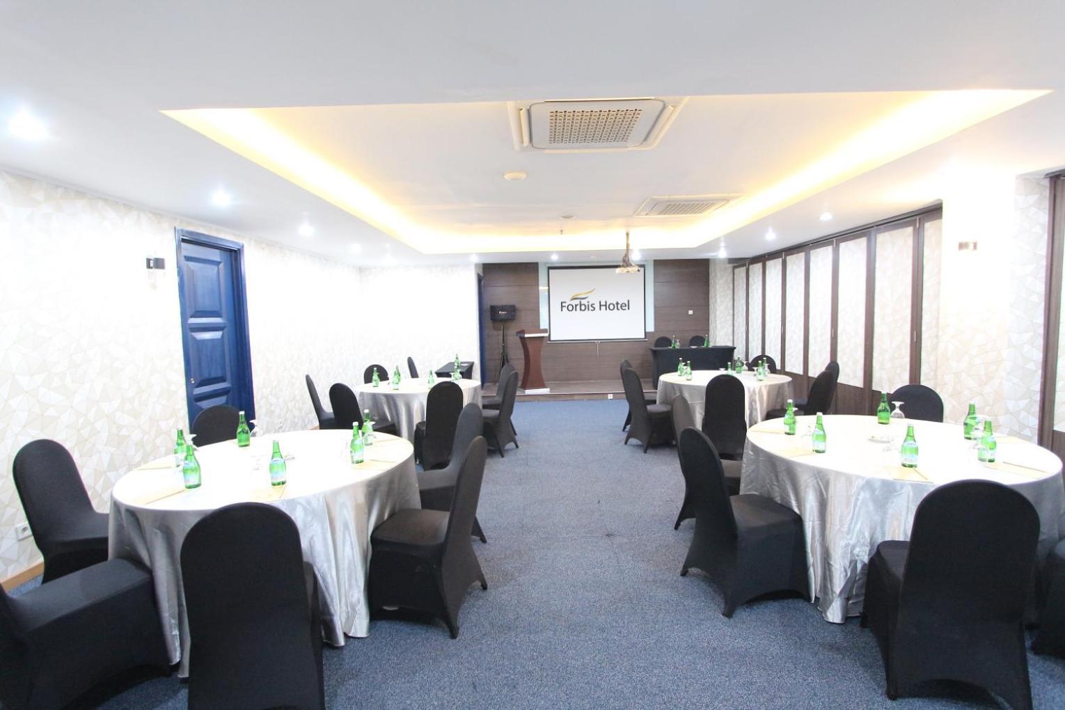 Forbis Hotel Serang Exterior photo
