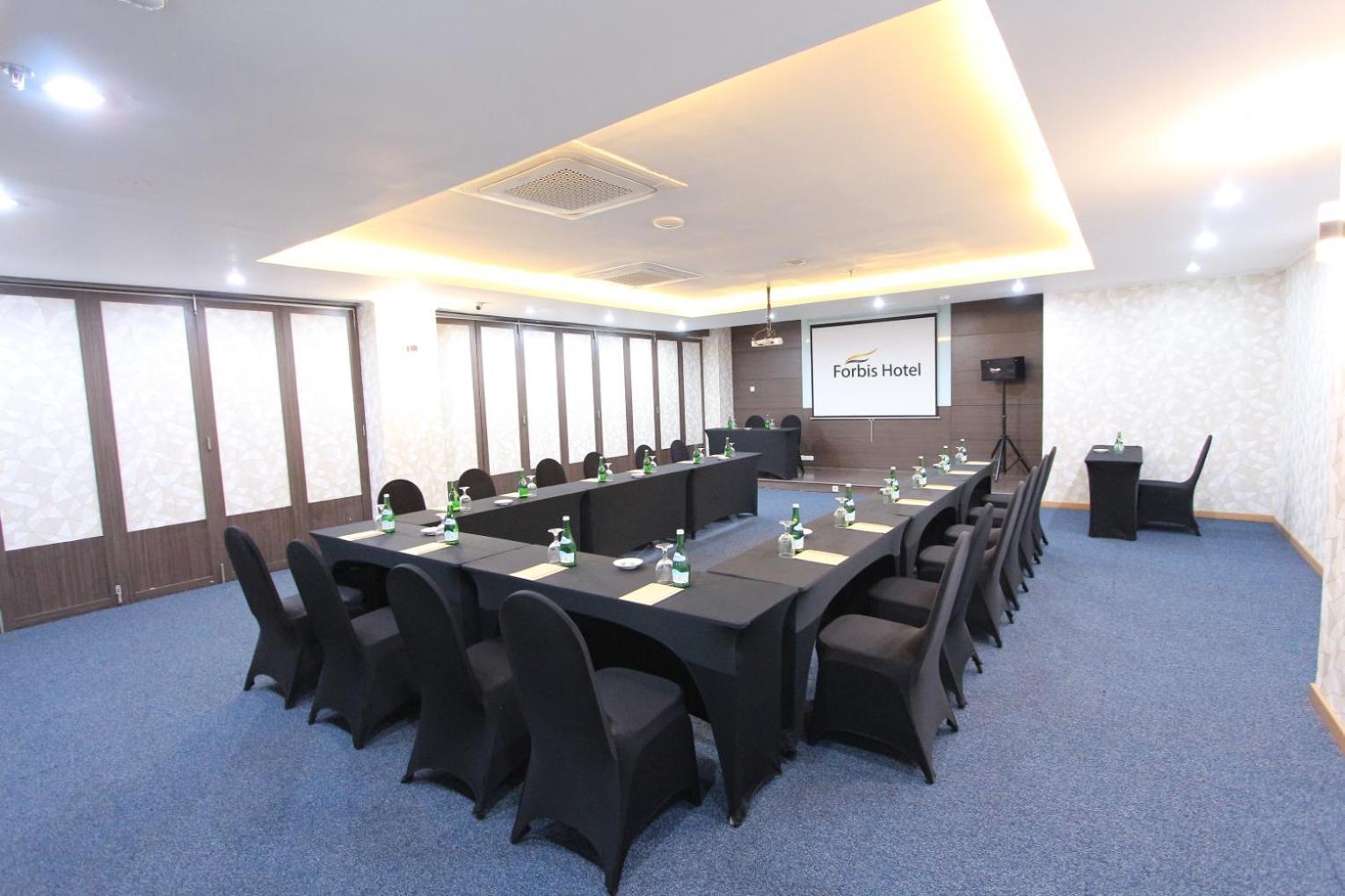 Forbis Hotel Serang Exterior photo