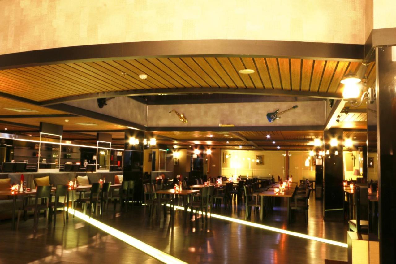 Forbis Hotel Serang Exterior photo