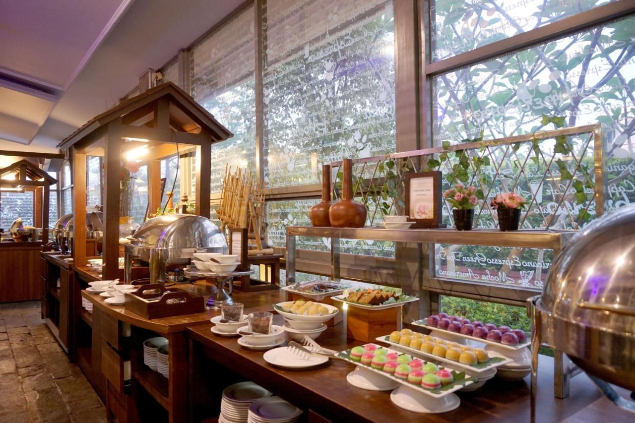Forbis Hotel Serang Exterior photo