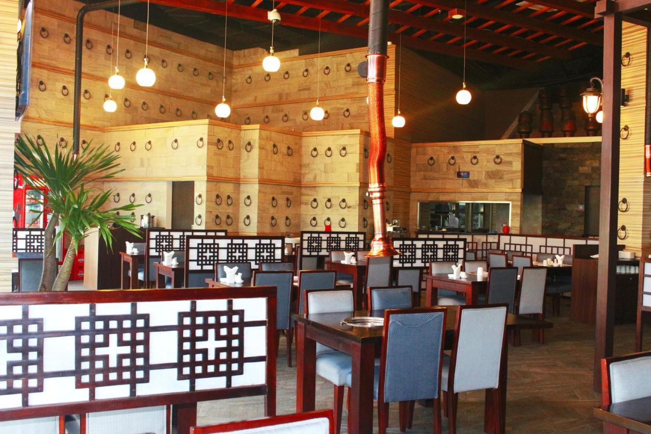 Forbis Hotel Serang Exterior photo